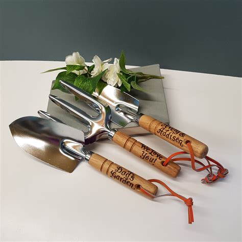 Personalised gifts for dad nz. Personalised Garden Tools, Gardening Gift for Daddy ...