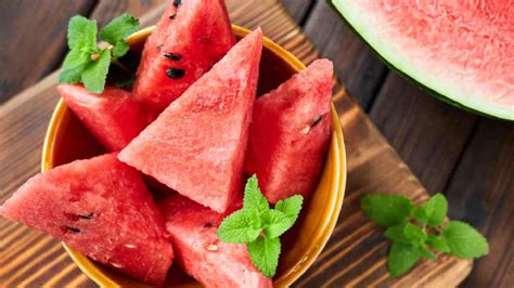 Watermelon Diet For Weight Loss Pros And Cons You Need To Know Healthshots
