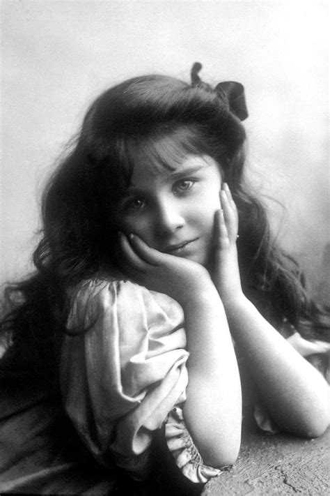 Princess Charlotte bears uncanny resemblance to the Queen Mother in