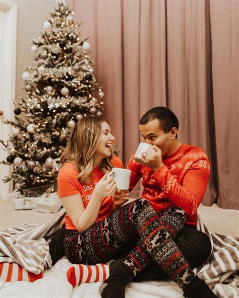 Cozy Christmas Tree Couples Photography Session