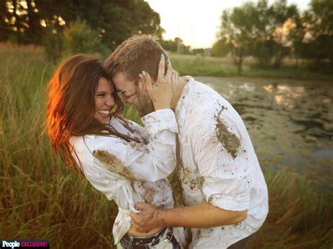 Before diving into the news, ms hecker took a moment to tell the audience how the network, owned by fox broadcasting company, is pressurising her into keeping certain information. Amy Duggar Wedding: Why the Duggars Left Amy's Wedding ...