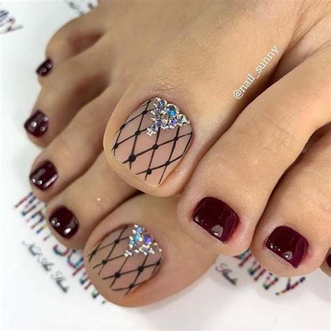 If you don't have time to head to the salon and get your pedicure done, there's no need to panic. 25 Cute Toe Nail Art Ideas for Summer | StayGlam | Gel toe ...