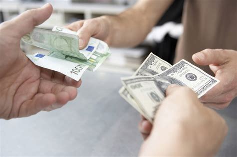 Auszahlung innerhalb von 24h per paypal oder überweisung. Sollte ich schon vor dem Urlaub Geld umtauschen? | TRAVELBOOK