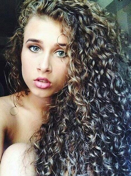 Naturally Short Curly Hair White Girl Hairstyles To Try In 2020