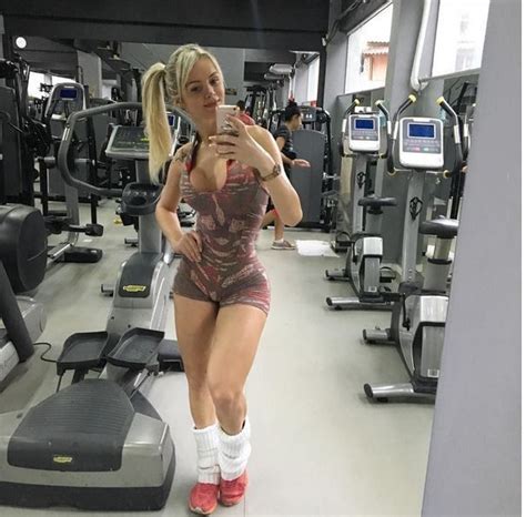 Musa Trans Thalita Zampirolli Causa Ao Exibir Decote Sexy No Instagram Kulturaupice