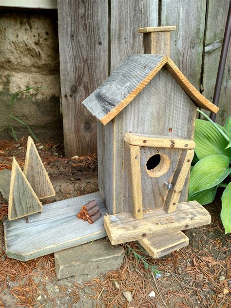 Birdhouse Made Of Repurposed Fence Bird House Bird Houses Rustic