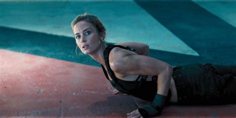 Emily Blunt Edge Of Tomorrow Emily Blunt Strong Female Characters
