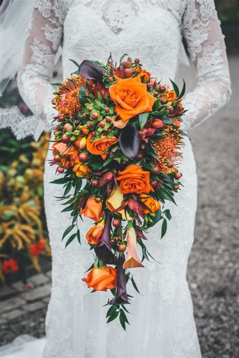 15 Autumn And Fall Wedding Bouquet Inspiration 2017 ~ Hot Chocolates Blog