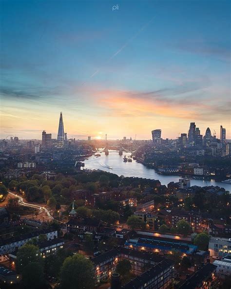 A Beautiful Sunset Over London Paysage Urbain