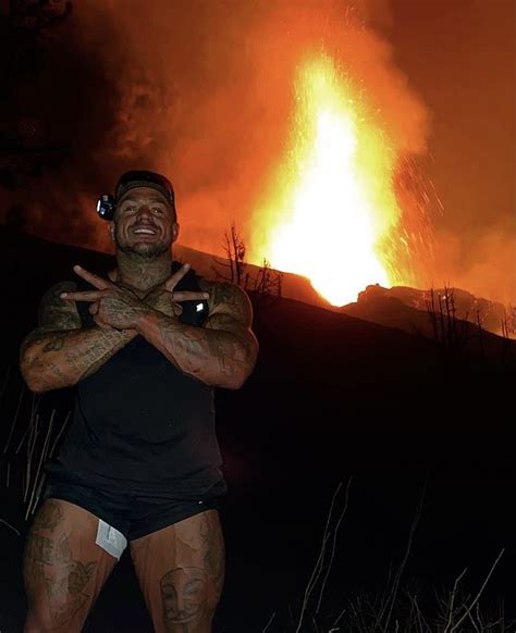 British Musclemen Who Took Selfies On La Palma Volcano Were Rescuing
