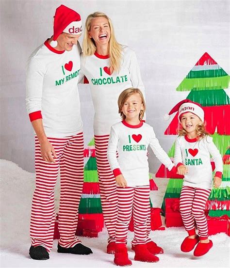 Summer Christmas Matching Family Pajamas | MomMeMatch.com
