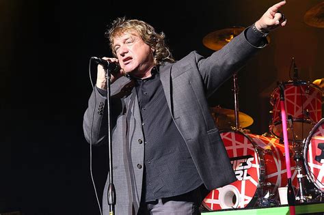 Foreigner Singer Lou Gramm Exits Tour After Hospitalization