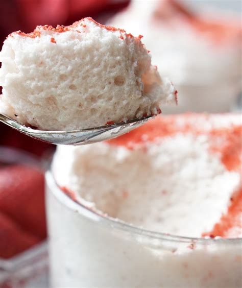 1 angel food cake (already prepared) 1 quart strawberries 2 small packages jello cheesecake sugar free pudding mix ½ gallon nonfat milk 1 container cool whip free. Healthy Low-Calorie Strawberry Marshmallow Dessert ...