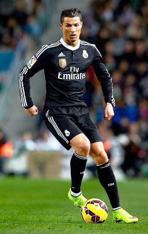 15 Best Cristiano Ronaldo Pictures For Your Gadgets · Inspired Luv