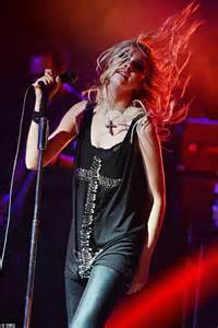 Taylor Momsen Performs For The Pretty Reckless On Going To Hell Tour