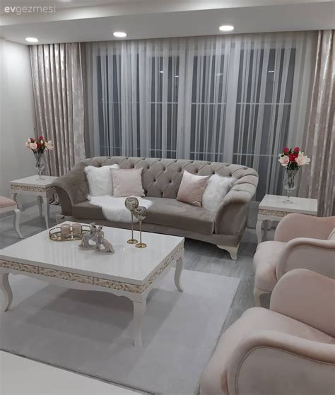 Bu Evde Bütün Kapılar Beyaz Renge Açılıyor! | Ev Gezmesi, 2020