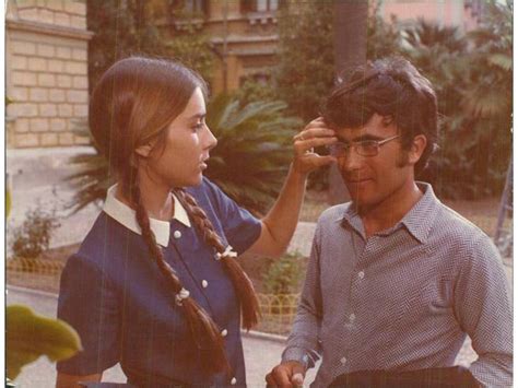 Felicità, un bicchiere di vino con un panino felicità. L'incontro - Al Bano e Romina su Rai 1: quando lui era un ...