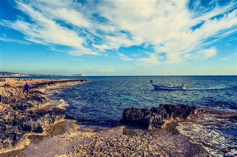 Pantai Berbatu Laut Kapal Foto Gratis Di Pixabay Pixabay