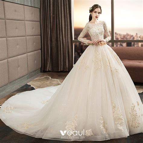 She was born audrey kathleen ruston and didn't start calling herself. Audrey Hepburn-Stil Ivory / Creme Brautkleider ...