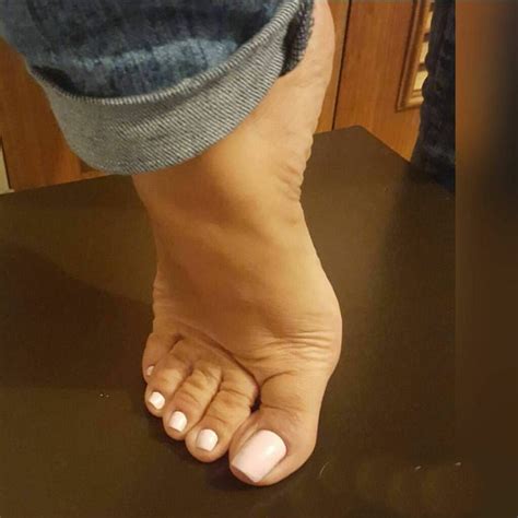 Pin On Ebony Feet