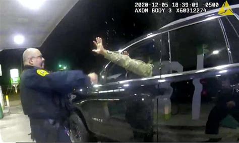 Us Army Officer Sues Police Who Pointed Guns And Pepper Sprayed Him