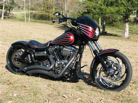 Dyna wide glide '12 tahle dajna byla láska na první pohled. 2013 Harley-Davidson® FXDWG Dyna® Wide Glide (Black ...