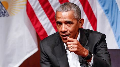 Video Barack Obama Fait Sa Première Apparition Publique Depuis Son Départ De La Maison Blanche