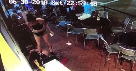 This Customer Grabbed A Waitresss Butt And Got Exactly What He