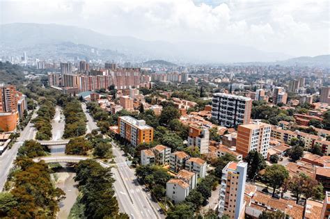 It demonstrates the social problems many of the cities poorest barrios have been plagued with over the. Medellín inició la fase de mitigación del coronavirus ...