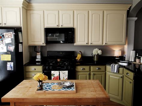 Most popular kitchen cabinet color 2014. 33 Most Popular Kitchen Cabinets Color Paint Ideas Trend ...