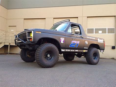 Revolution Speed Shop 1984 Bronco Prerunner Build Old Ford Trucks