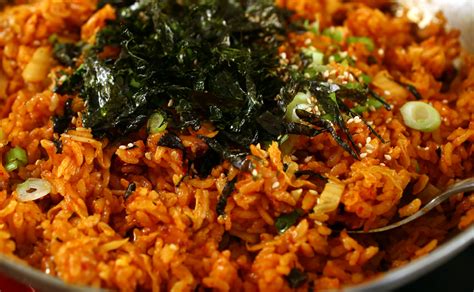 Kimchi adds a spicy and pungent taste and absolute best. Kimchi fried rice (Kimchi-bokkeumbap) recipe - Maangchi.com