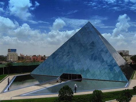 33 Best Pyramid Shaped Buildings Images On Pinterest Pyramid House