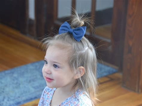 Sign up for the weekly buzzfeed parents newsletter! 5 Quick & Easy Hairstyles For Toddler Girls