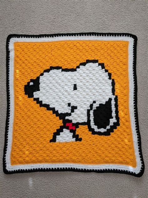 Coordinates with the my little snoopy baby bedding collection. C2C Crochet baby blanket - Snoopy in 2020 | Baby blanket ...