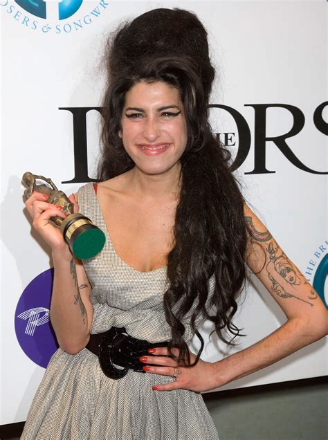 Better Times Amy Winehouse S 25 Most Memorable Moments Amy Winehouse Style Jazz Muse Amazing