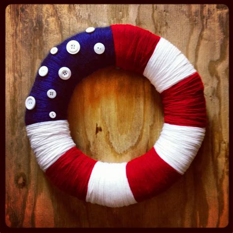 12 Handmade Patriotic 4th Of July Flag Yarn Wreath Holiday Crafts