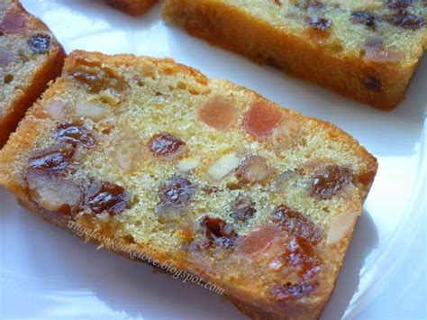 Low calorie berries & oats smoothie 12tomatoes. Malibu Coconut Rum Fruitcake | Rum cake, Cake recipes, Dessert recipes
