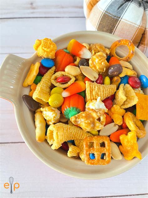 Halloween Snack Mix Recipe How To Make Great Fall Treat Eat Picks