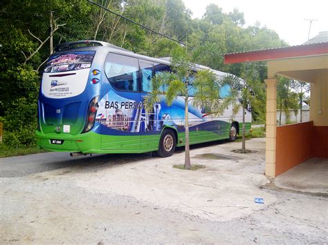 Menariknya, bus sekolah yang diberi nama torsus praetorian itu memiliki desain ala mobil offroad. Rumah Tepi Pantai Terengganu Untuk Dijual - Nyepi l