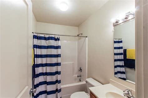 Canvas Townhomes - 200 Tupelo Dr | Morgantown, WV Townhomes for Rent