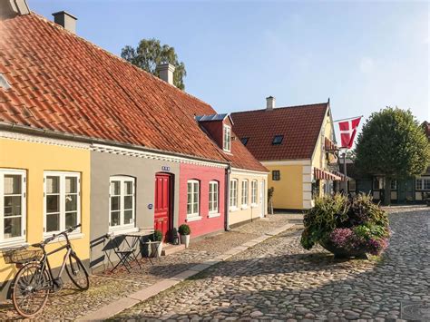 Søg om dansk pas på den danske repræsentation/ambassade i landet på samme måde som der søges om pas i hvis du mister dit pas i danmark, skal du melde det mistet til kommunen, som herefter. 8 raisons de ne pas aller au Danemark - My Little Pipe Dream
