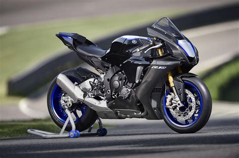 Watch photos, images and wallpapers of yamaha yzf r1m 2020. Yamaha YZF-R1 und YZF-R1M 2020