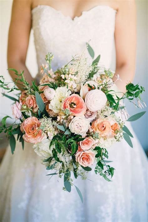Complete The Peach Themed Wedding With This Lovely Peach Accented