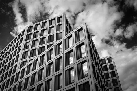 Bnf is a maltese bank, with a global approach. 2015 compendium: July - "Architecture in Stuttgart (XXV ...
