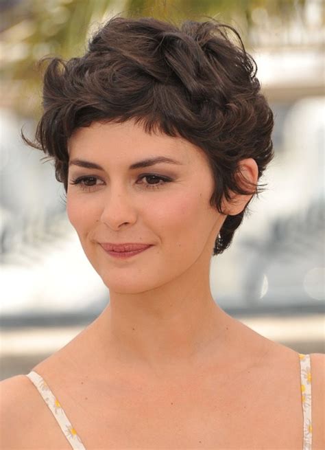 Coupes de cheveux élégantes courtes. +20 top idées de coupe courte femme cheveux epais ondules - LiloBijoux - Bijoux Fantasie ...