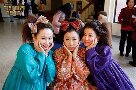 The story primarily takes place in a singular setting, and the music of reply 1988 also played a special role, not only in the background ost, but in the characters'. We eat lemon.: Drama Review: Reply 1988