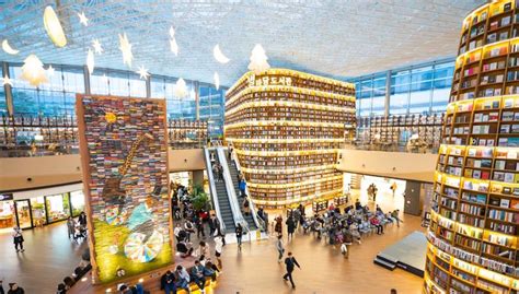 It's dramatic design and unexpected location in the middle of a huge mall attracted bibliophiles. 10 Photos of Seoul That Will Make You Want to Book a Flight | The Discoverer