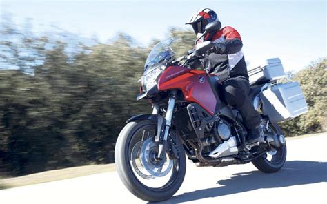 Honda vfr 1200 crosstourer is one of the best models produced by the outstanding brand honda. HONDA CROSSTOURER 1200 (2012-on) Review | MCN