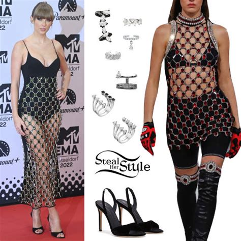 Taylor Swifts Clothes And Outfits Steal Her Style